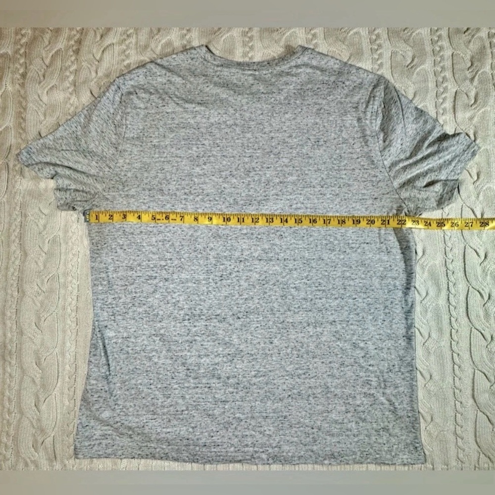 Lot of 3 Banana Republic Graphic T-Shirts / Grey / Brown / Green Size XL - Picture 11 of 16